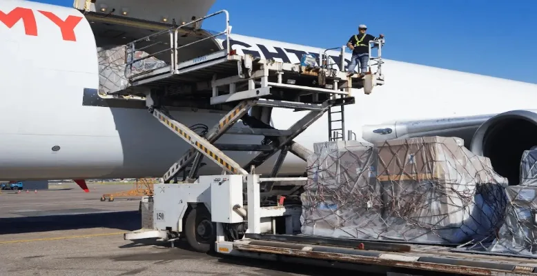Human pharmaceutical cargo charter image 4